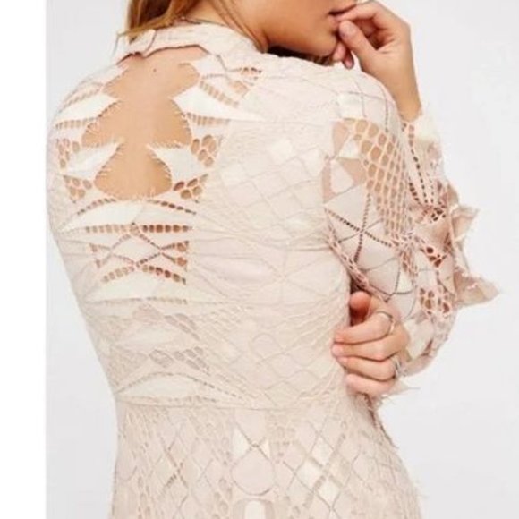 Free People Ivory Beige Deco Lace Cutout Eyelash Hem Bell Sleeve Mini Dress - 8* - Picture 3 of 15